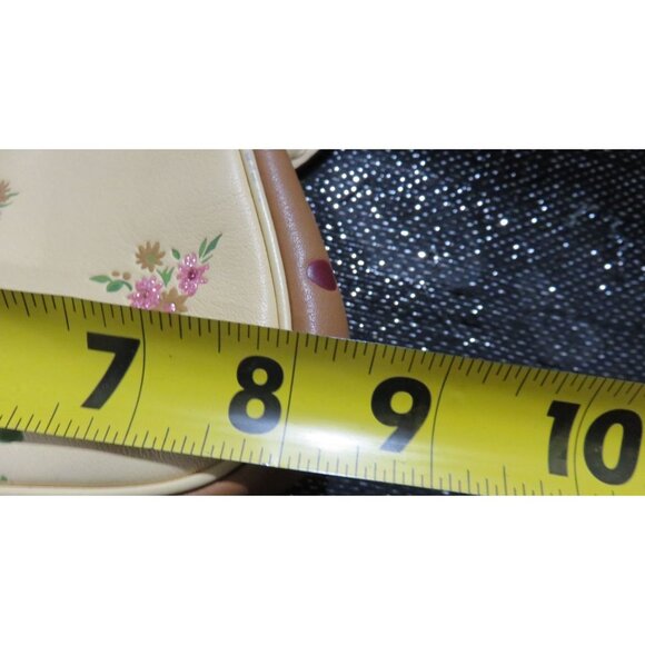 Coach 2018 X Disney Minnie Mouse Yellow Leather Kisslock Wristlet Limited Editio - Picture 10 of 12